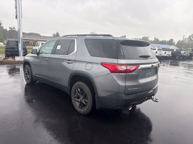 Used 2020 Chevrolet Traverse LT w/ Driver Confidence II Package AWD/4WD image 3