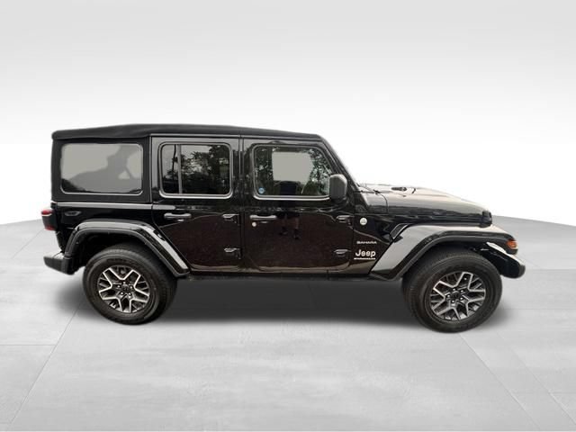 Used 2024 Jeep Wrangler Unlimited Sahara w/ Technology Group AWD/4WD image 10