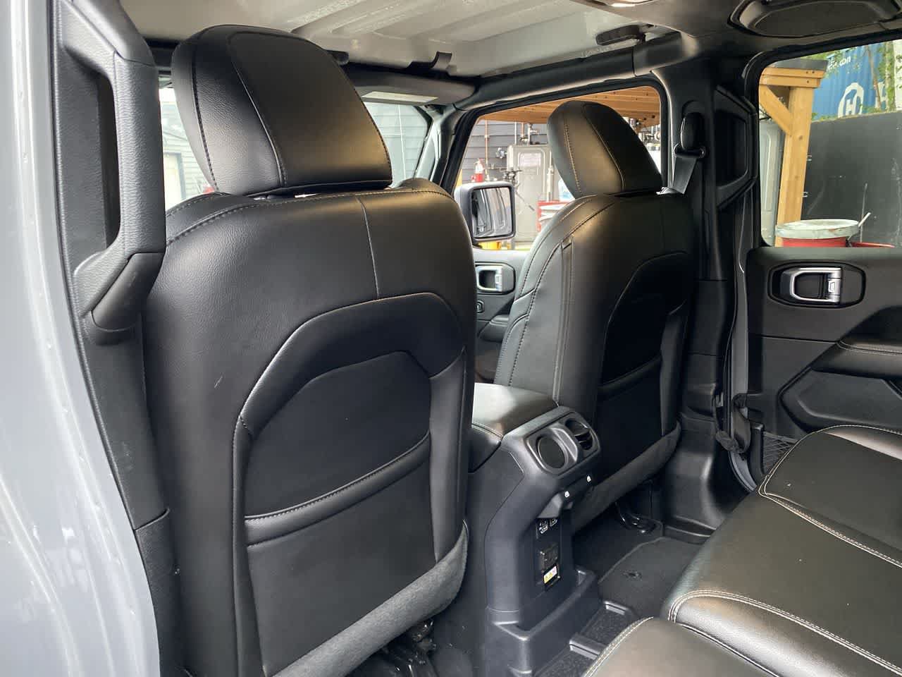 Used 2021 Jeep Wrangler Unlimited Sahara w/ Cold Weather Group AWD/4WD image 15