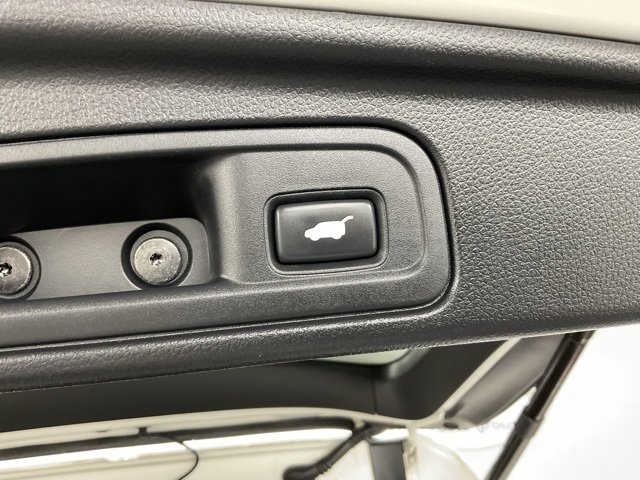 Certified 2019 Honda Pilot Touring image 10