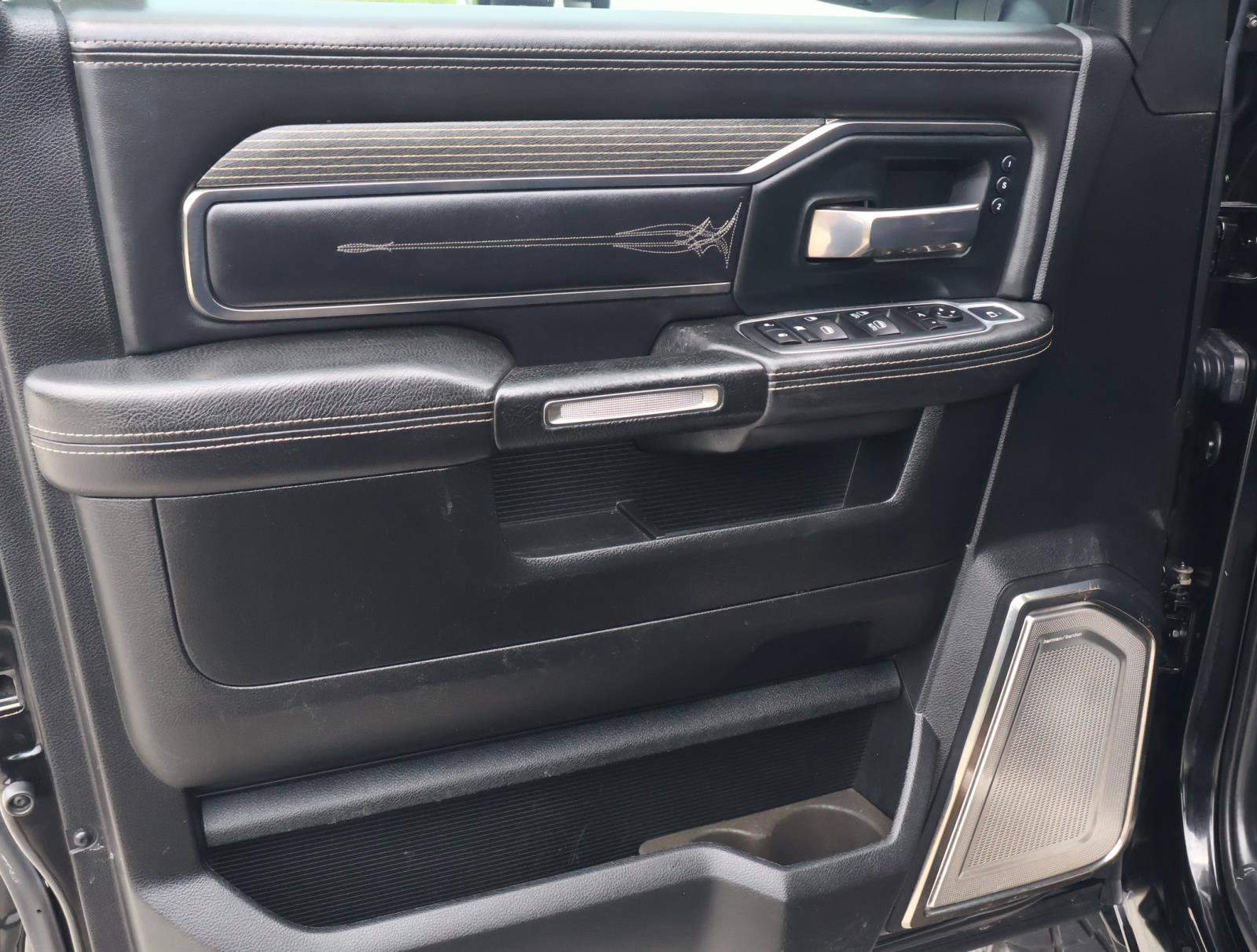 Used 2020 RAM 2500 Limited AWD/4WD image 17