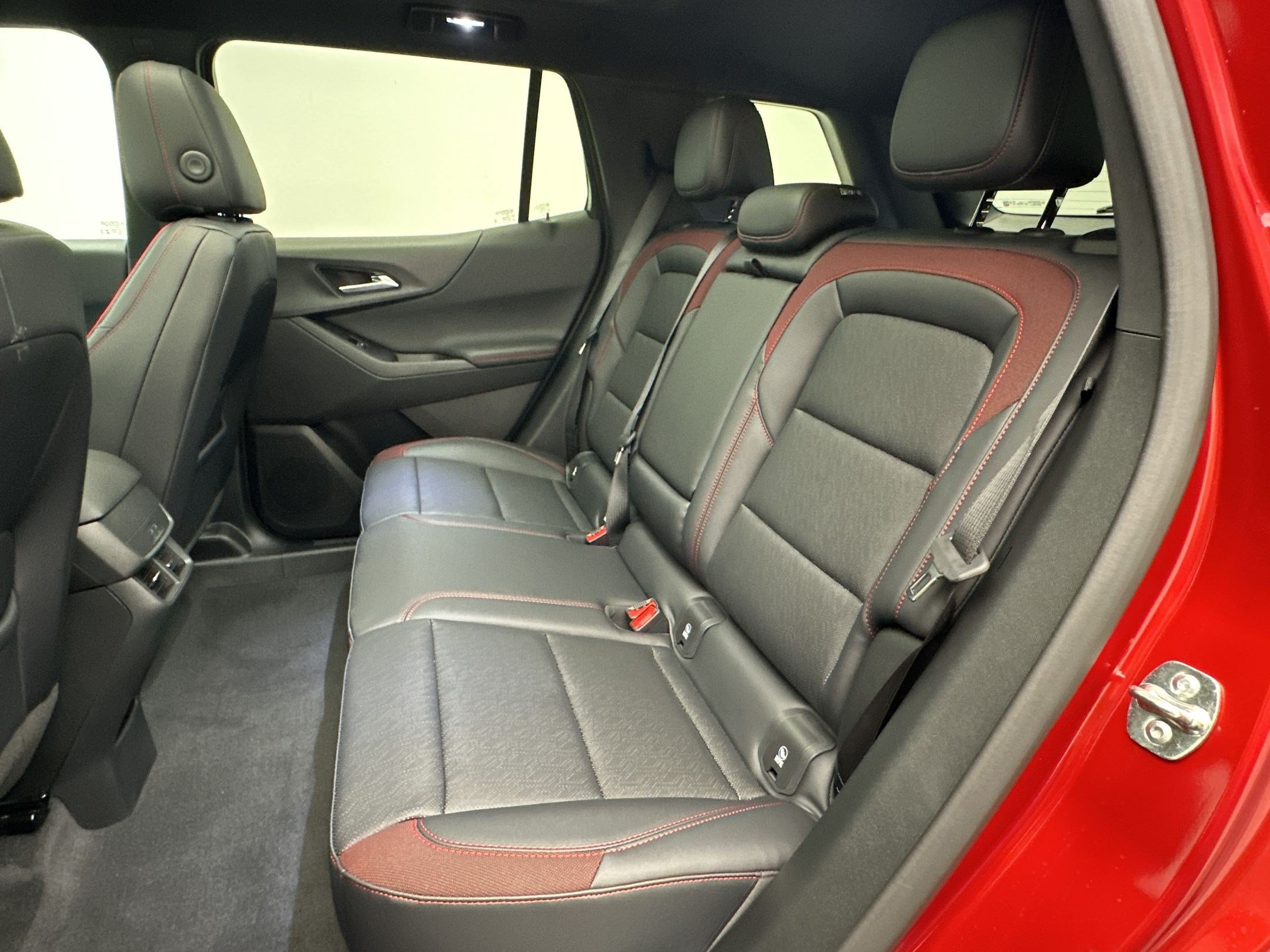 New 2027 Chevrolet Equinox RS w/ LPO, Floor Liner Package AWD/4WD image 24