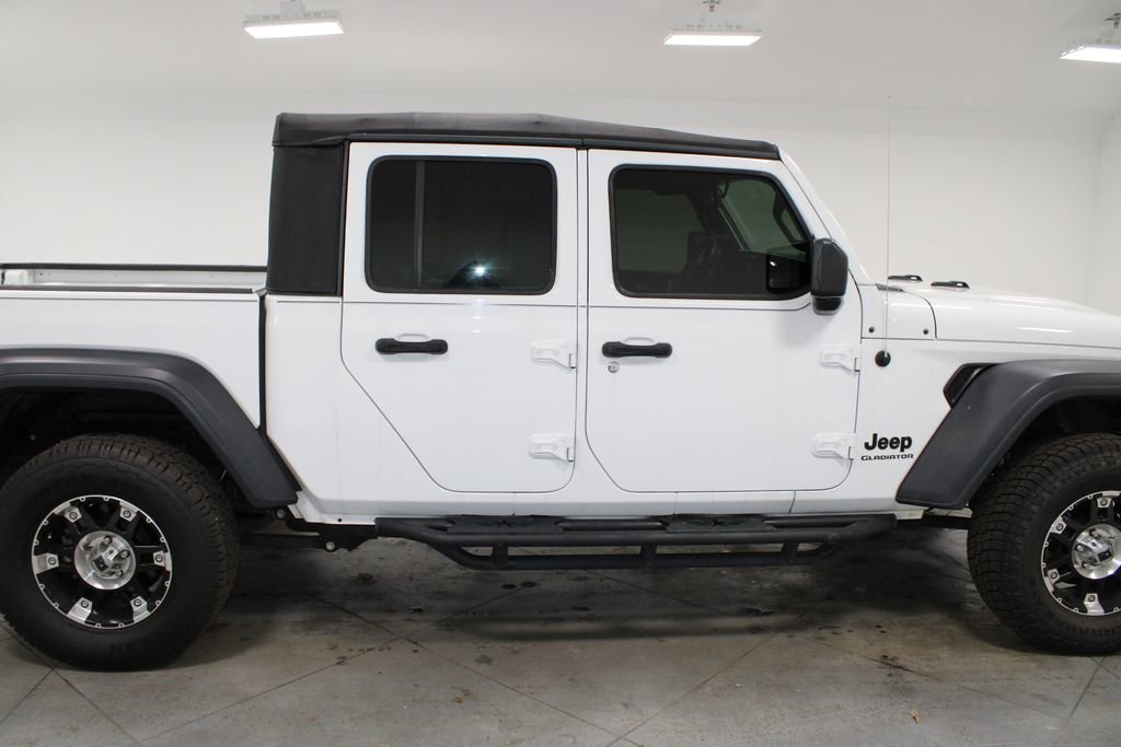 Used 2021 Jeep Gladiator Sport image 11