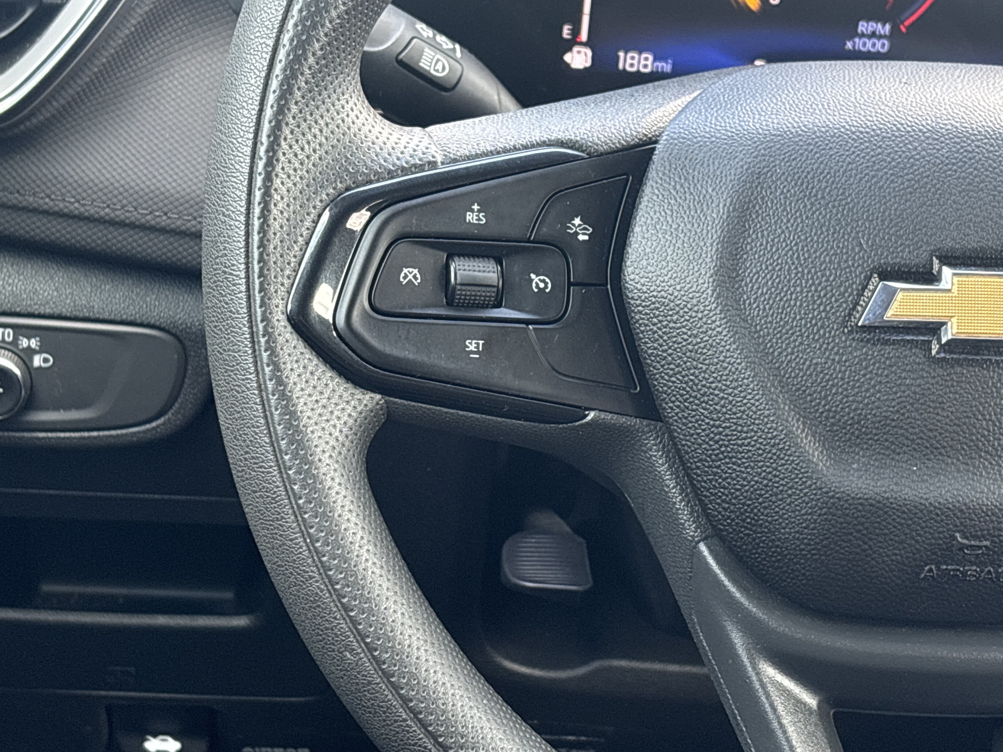 Used 2025 Chevrolet TrailBlazer LS w/ LS Convenience Package FWD image 19