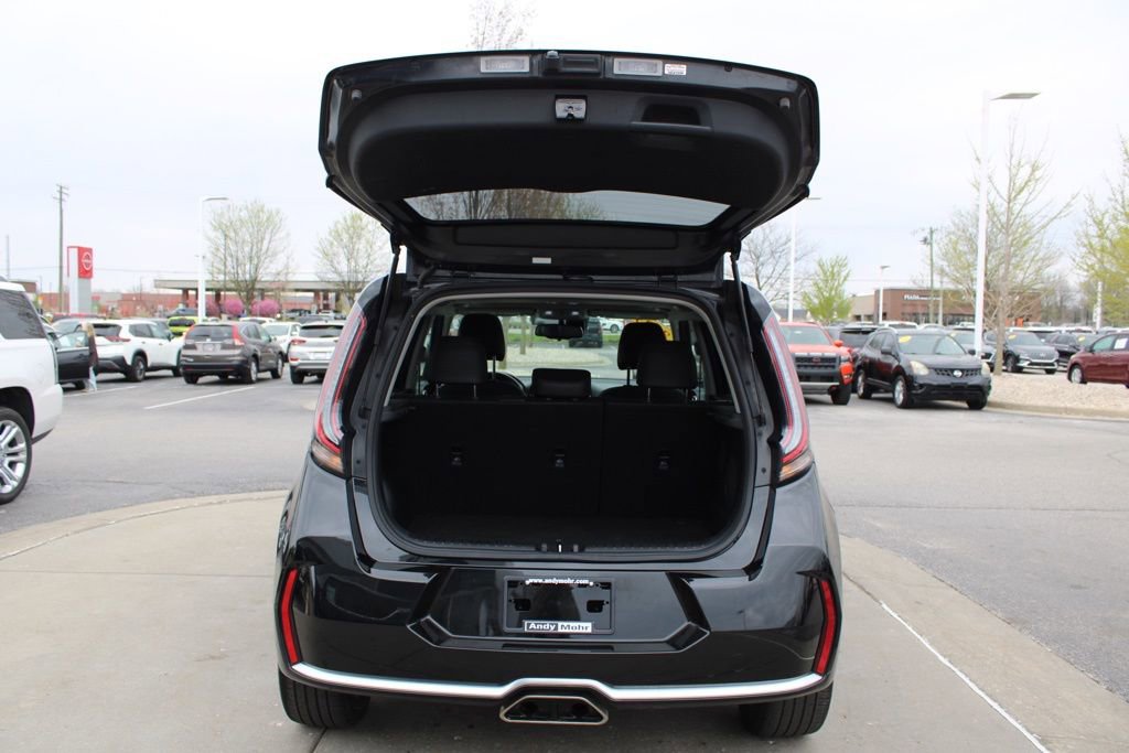 Used 2023 Kia Soul GT-Line w/ GT-Line Technology Package image 9