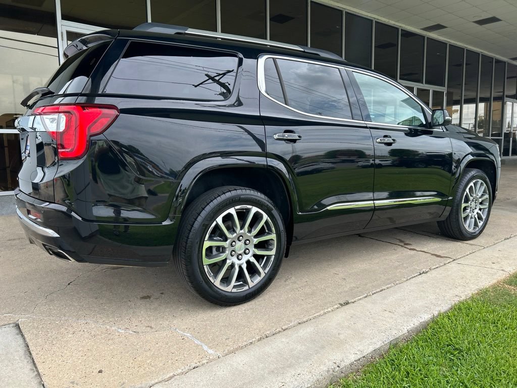 Certified 2023 GMC Acadia Denali w/ Denali Technology Package FWD image 7