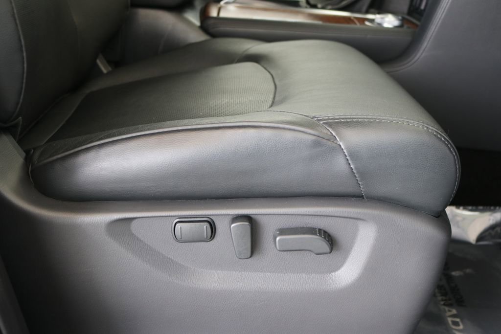 Used 2024 Nissan Armada SL image 38