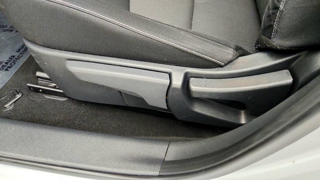 Used 2020 Nissan Sentra SV FWD image 11