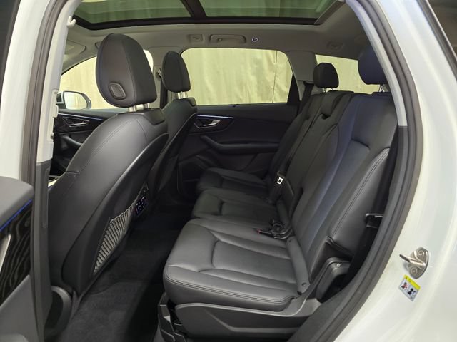 Used 2023 Audi Q7 3.0T Premium Plus AWD/4WD image 32