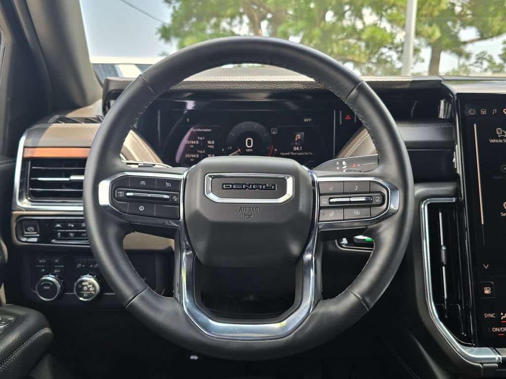 Certified 2025 GMC Yukon XL Denali AWD/4WD image 14