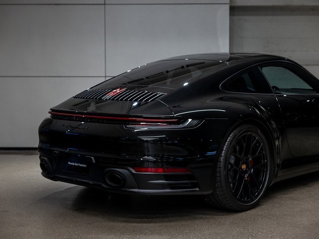 Used 2024 Porsche 911 Carrera 4S image 23