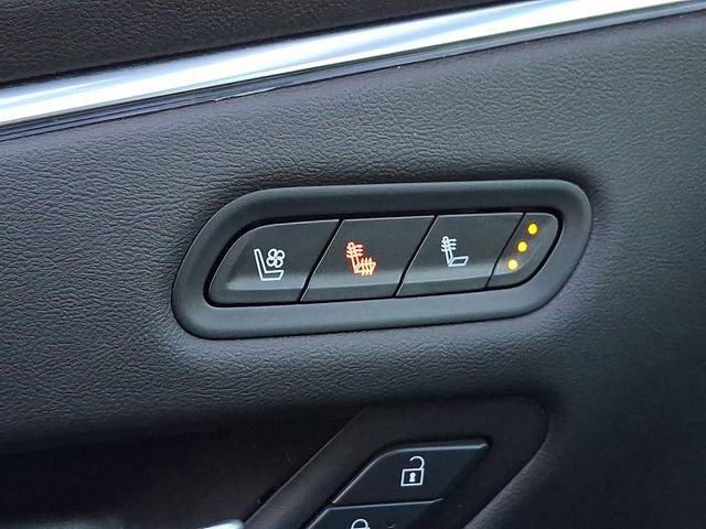 Certified 2022 Cadillac Escalade Premium Luxury image 31