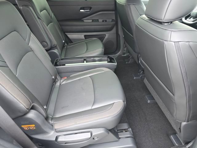 New 2026 Nissan Pathfinder SL image 21