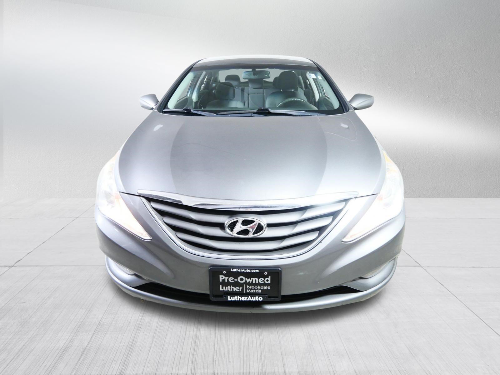 Used 2013 Hyundai Sonata GLS w/ Popular Equipment Pkg FWD image 2