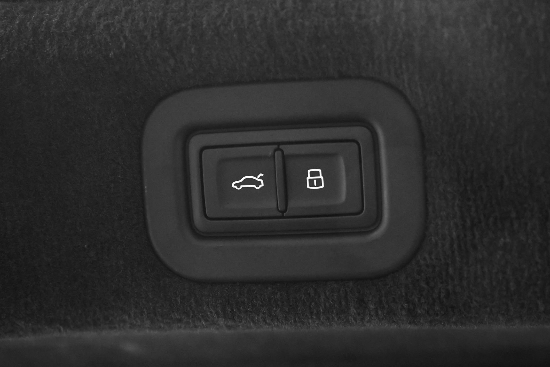 New 2026 Bentley Flying Spur Plug-In Hybrid image 12