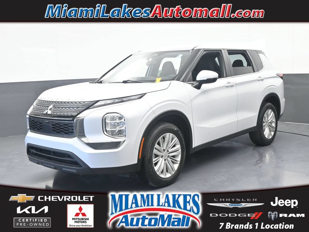 Used 2024 Mitsubishi Outlander ES