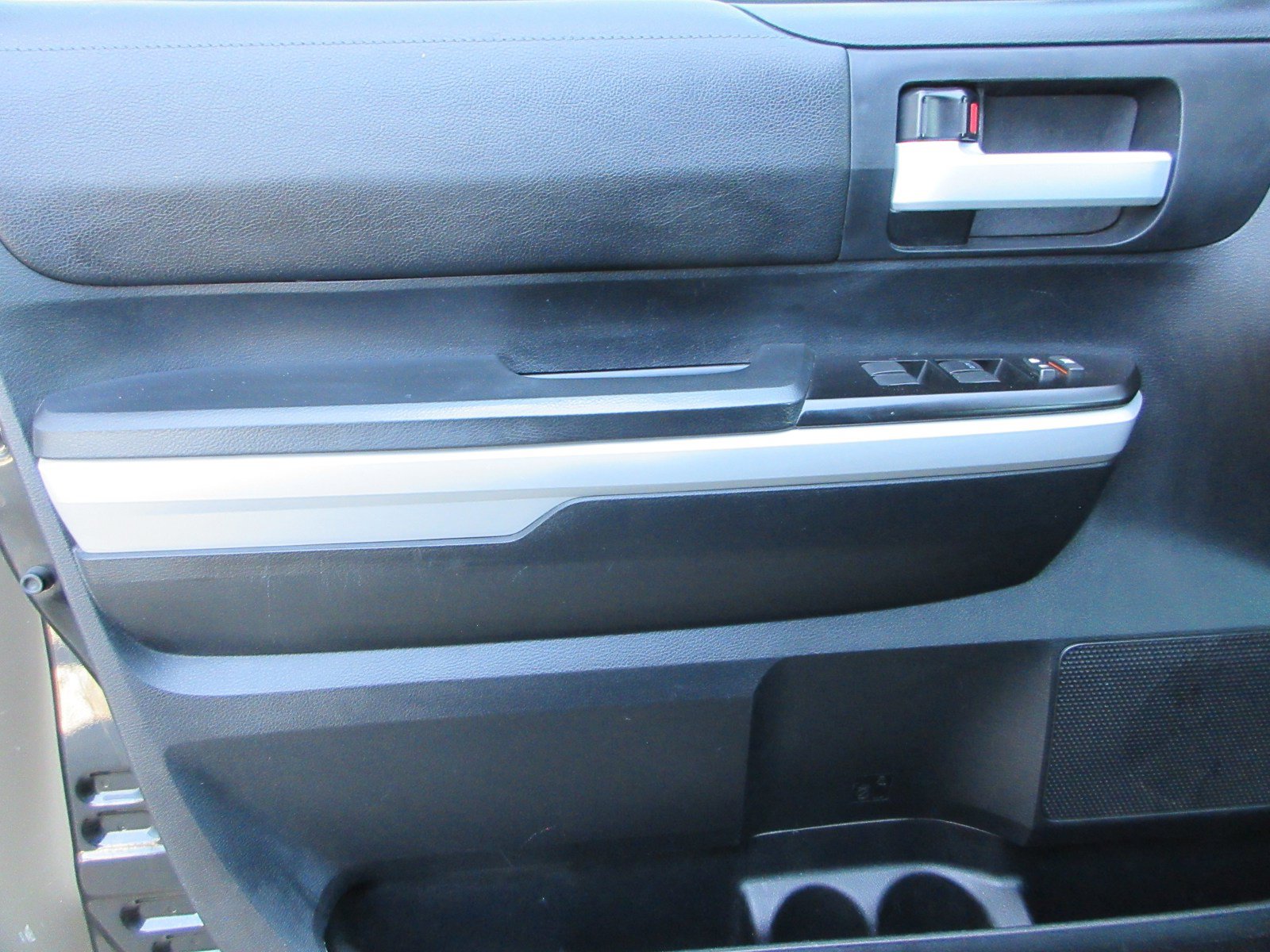 Used 2019 Toyota Tundra SR5 AWD/4WD image 25