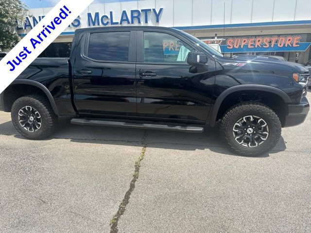 Used 2026 Chevrolet Silverado 1500 ZR2 AWD/4WD image 2