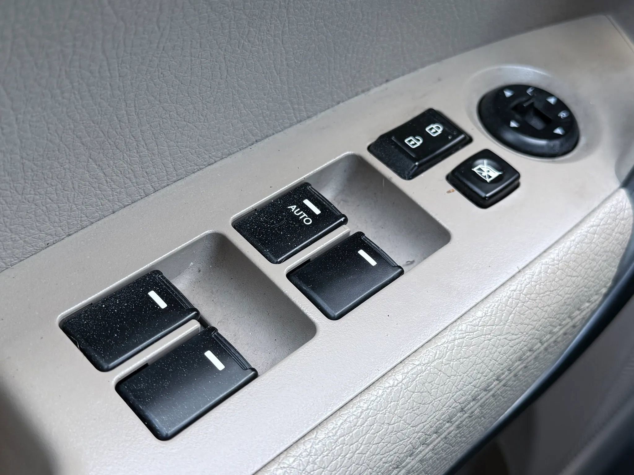 Used 2015 Kia Sorento LX image 24