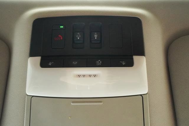 Used 2022 Nissan Pathfinder Platinum w/ Cargo Package image 24