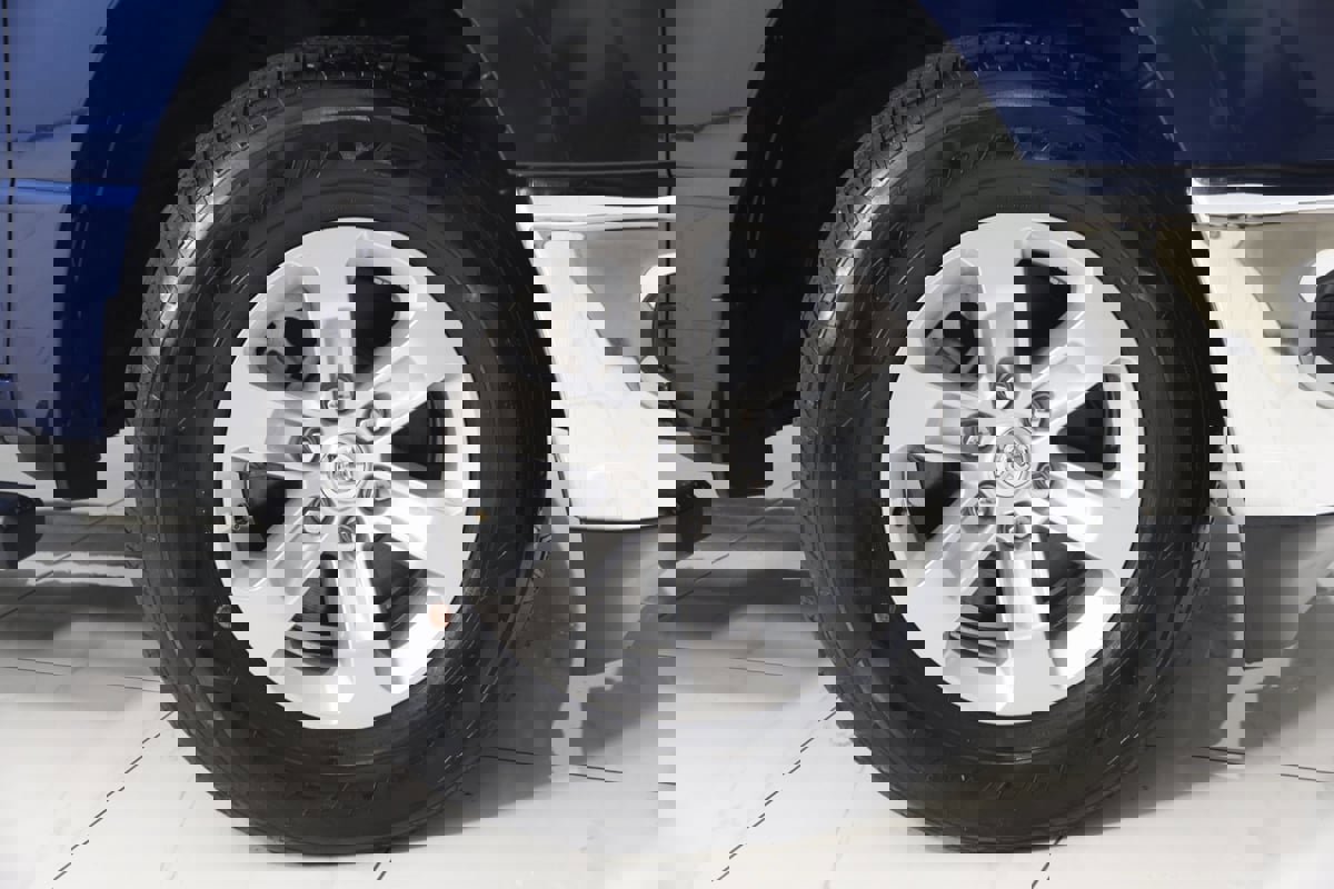 Used 2024 RAM 1500 Laramie image 17