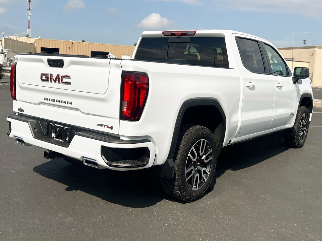 Used 2024 GMC Sierra 1500 AT4 w/ Technology Package image 10