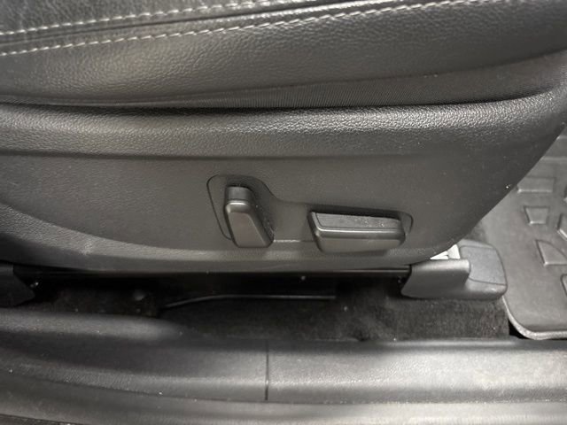 Used 2020 Hyundai Santa Fe Limited AWD/4WD image 11