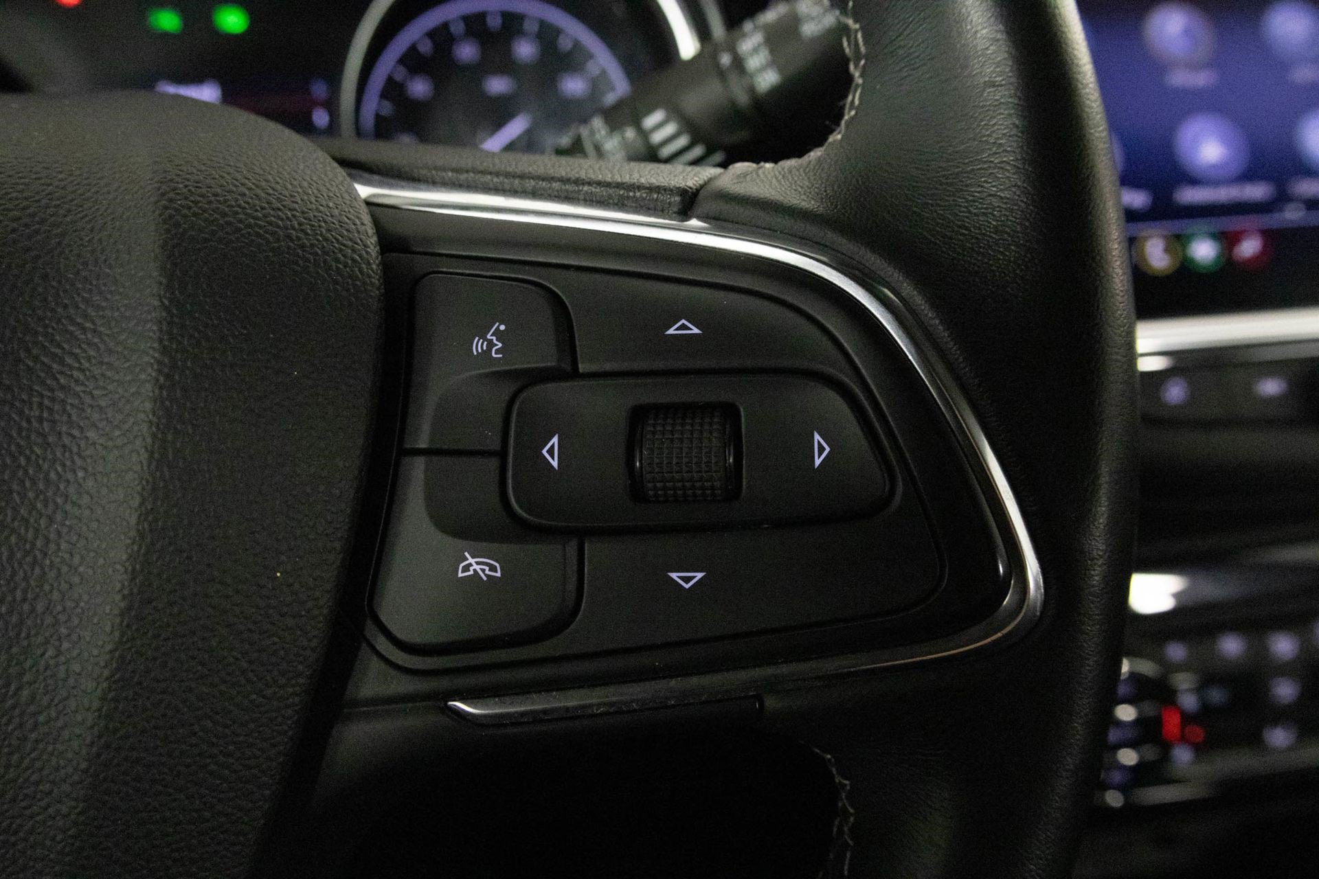 Certified 2023 Buick Encore GX Select w/ Sport Touring Package image 30