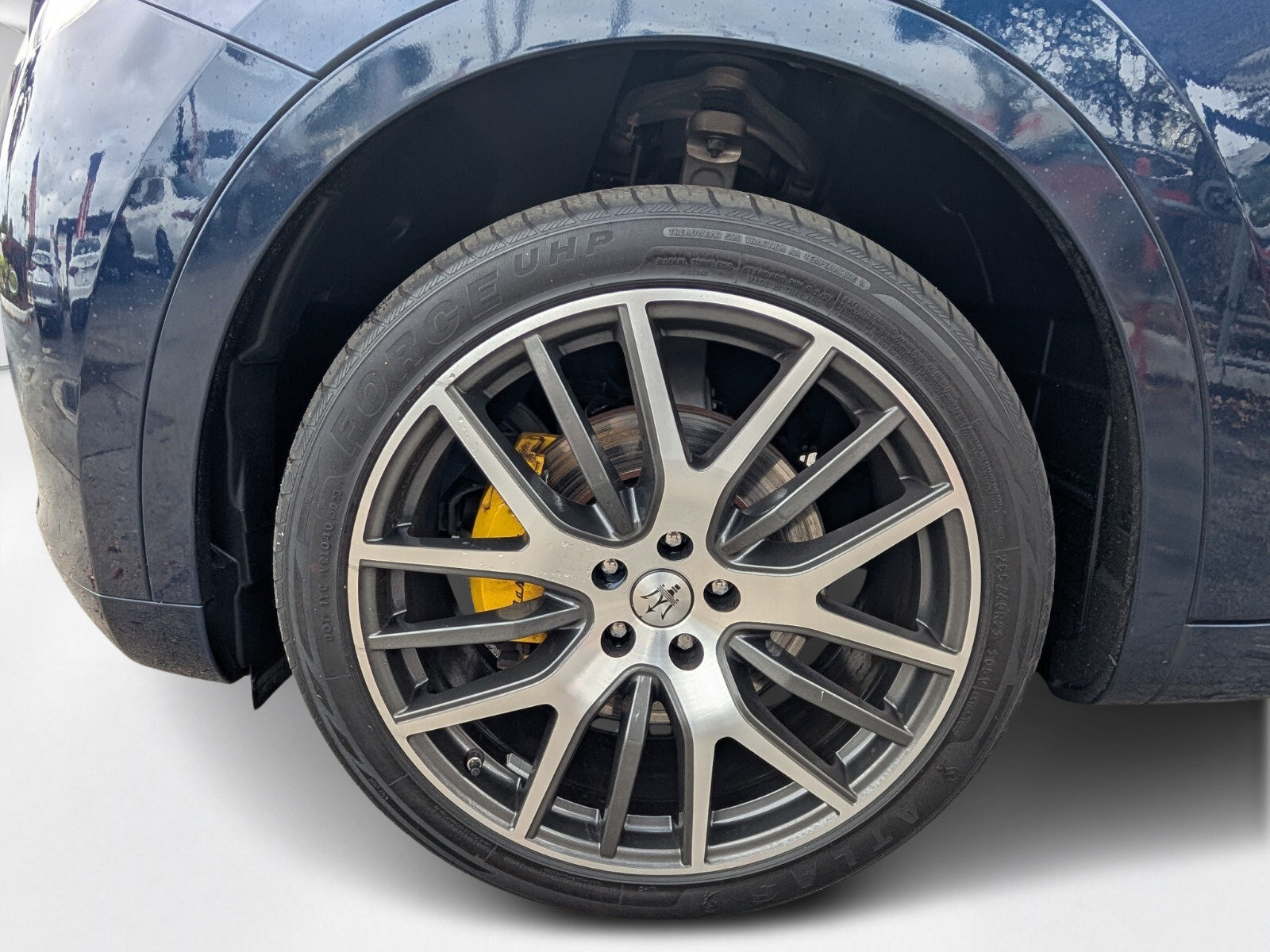 Used 2022 Maserati Levante GT AWD/4WD image 9