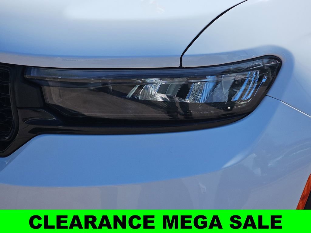 New 2025 Jeep Grand Cherokee Altitude image 33