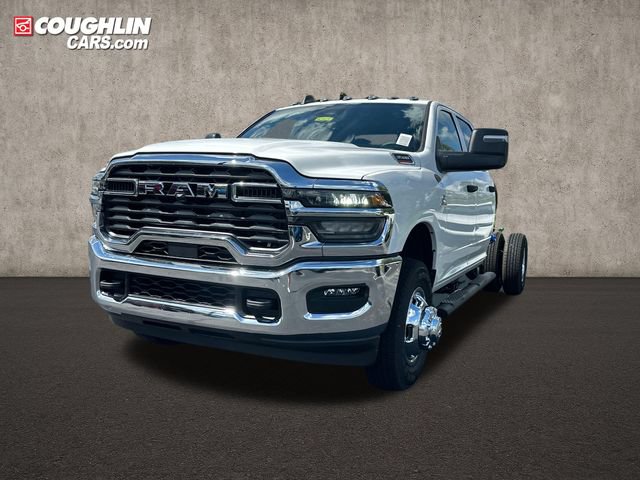 New 2026 RAM 3500 Tradesman w/ Chrome Appearance Group A AWD/4WD image 3