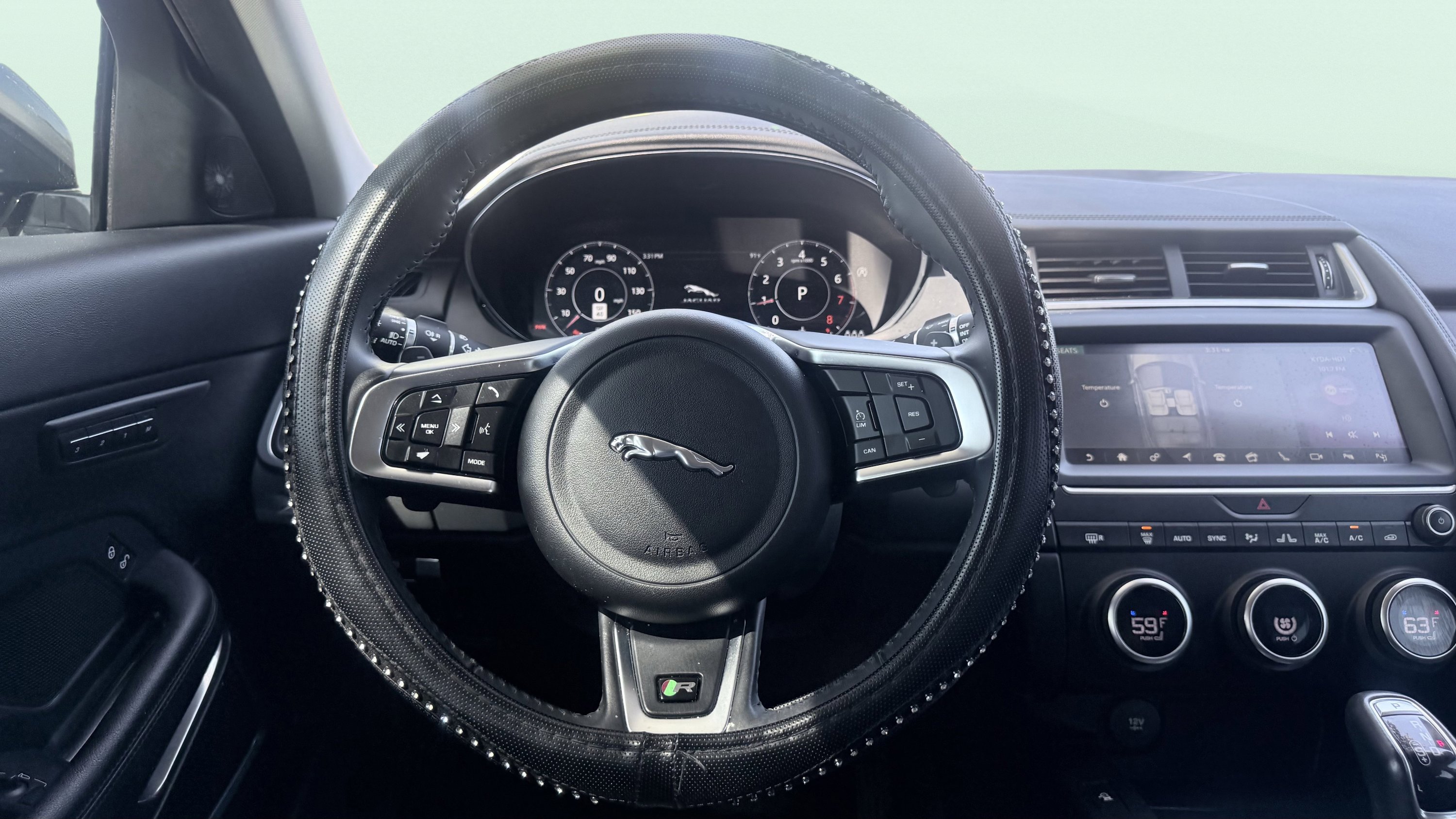 Used 2020 Jaguar E-PACE SE image 60