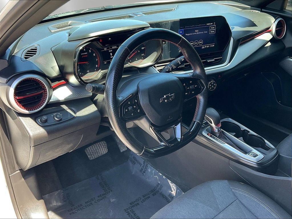 Used 2024 Chevrolet Trax RS w/ Driver Confidence Package FWD image 17