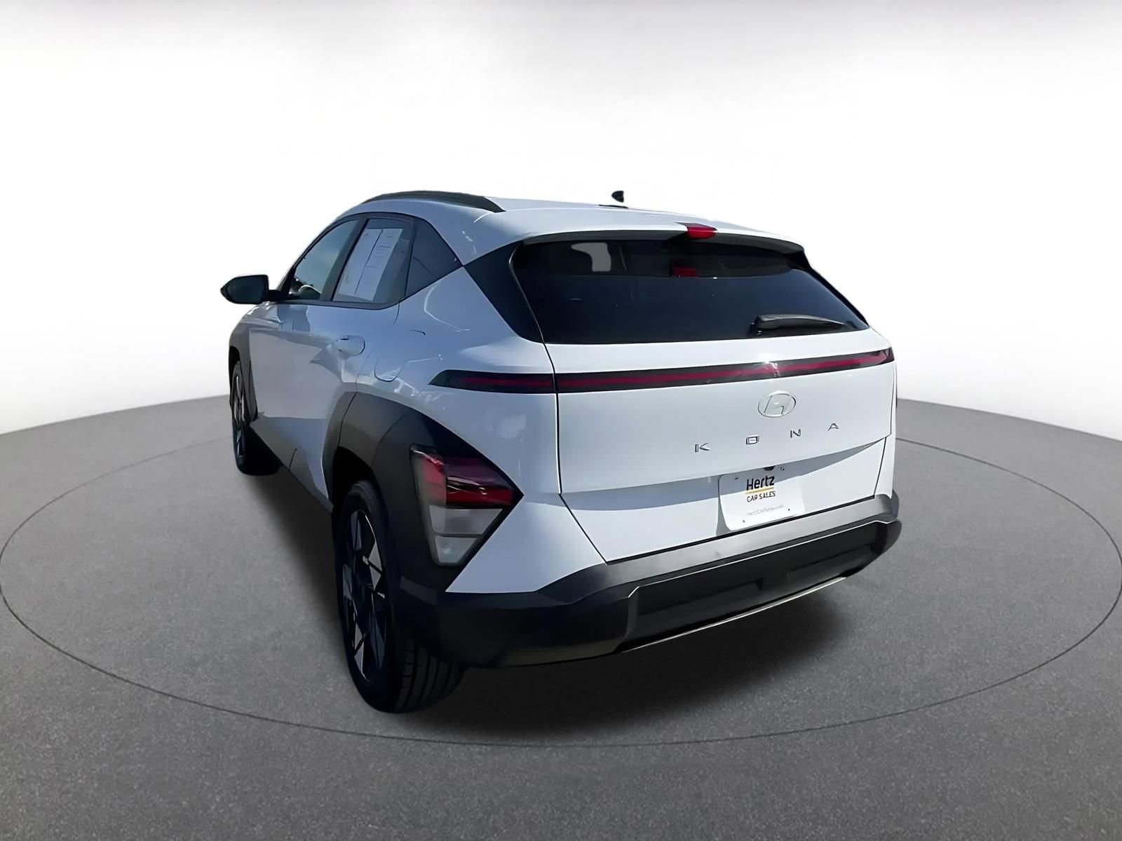 Used 2025 Hyundai Kona SEL FWD image 15