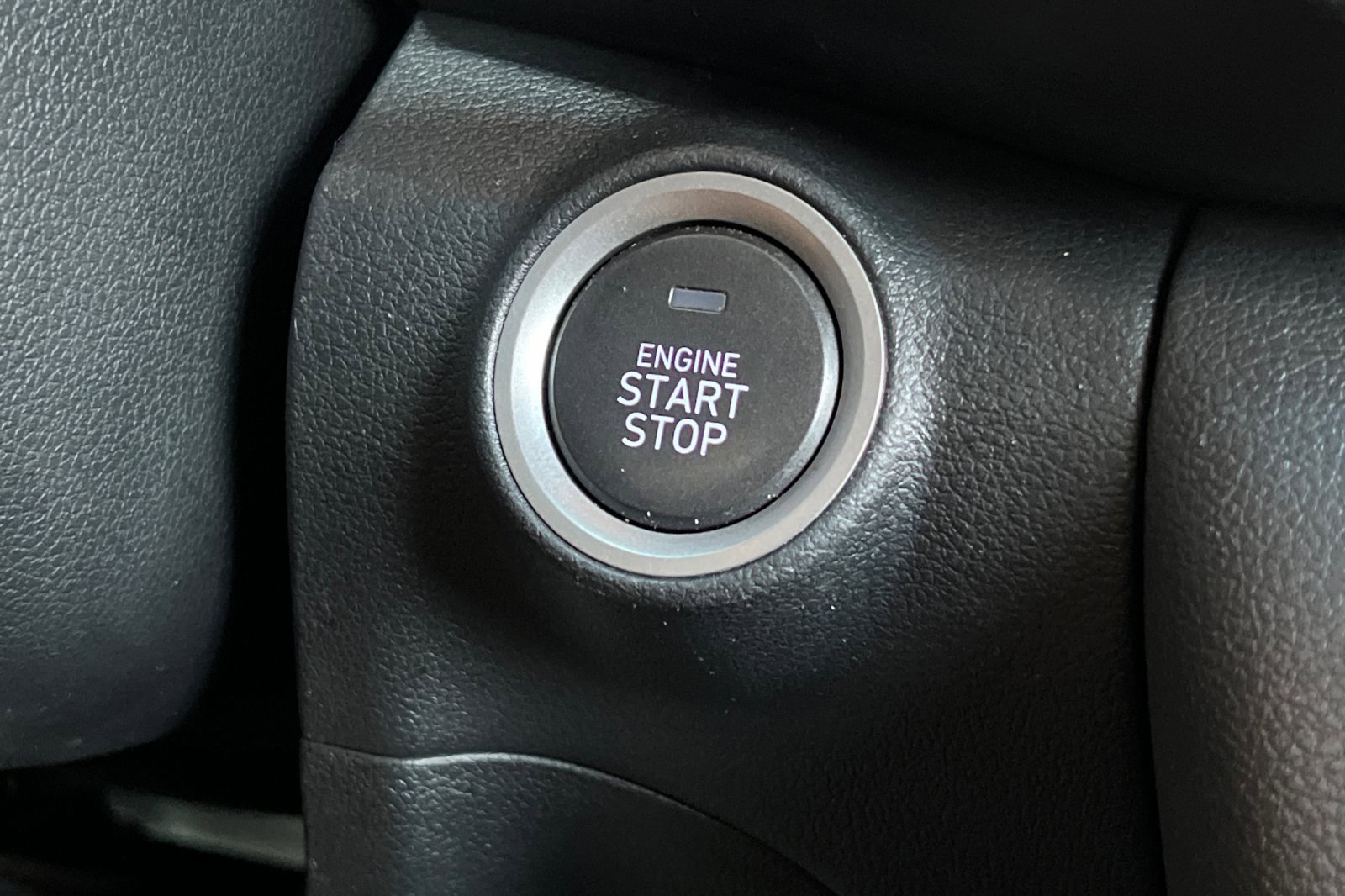 Used 2021 Hyundai Kona SEL w/ Cargo Package image 28