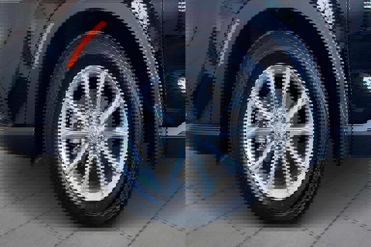 Used 2025 Honda CR-V EX-L image 11