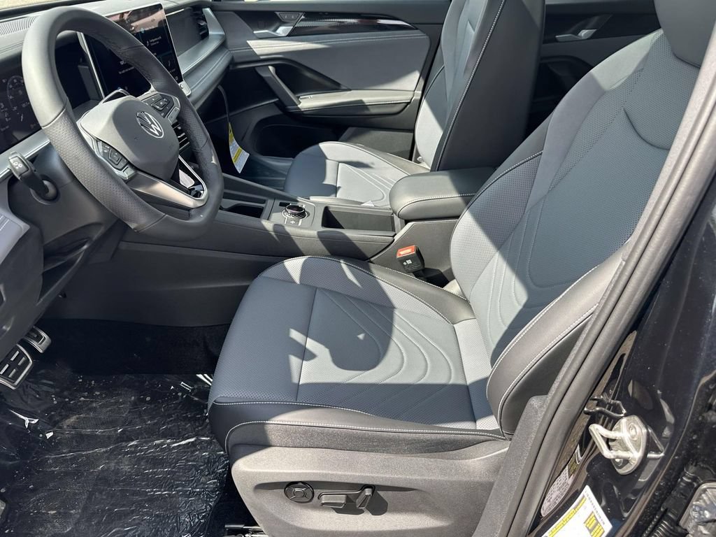 New 2026 Volkswagen Tiguan SE R-Line AWD/4WD image 14