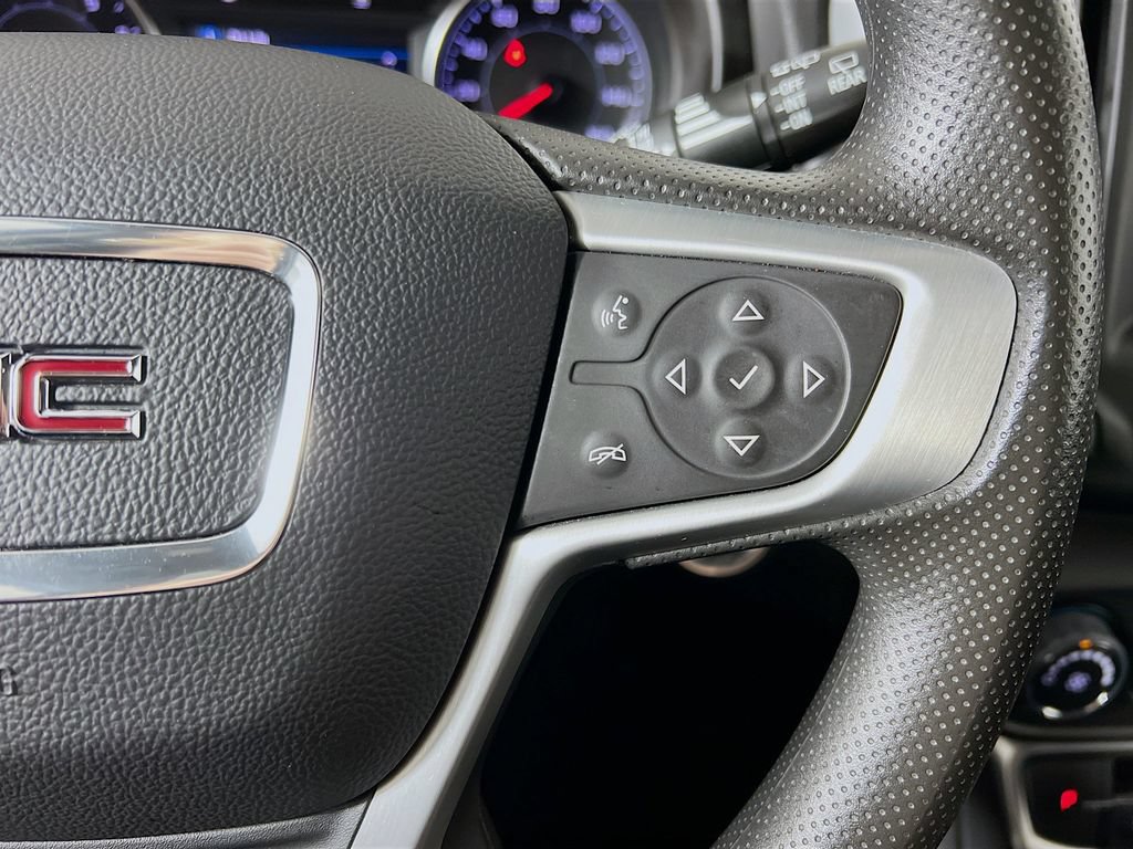 Used 2024 GMC Terrain SLE FWD image 32
