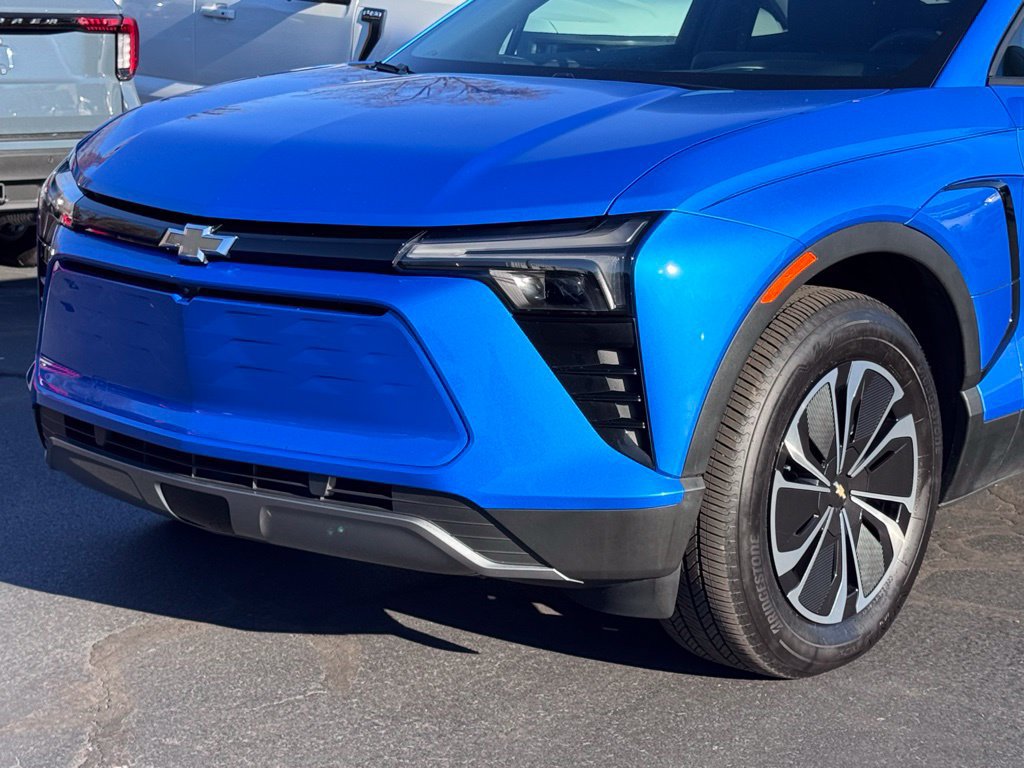 Used 2025 Chevrolet Blazer EV LT AWD/4WD image 33