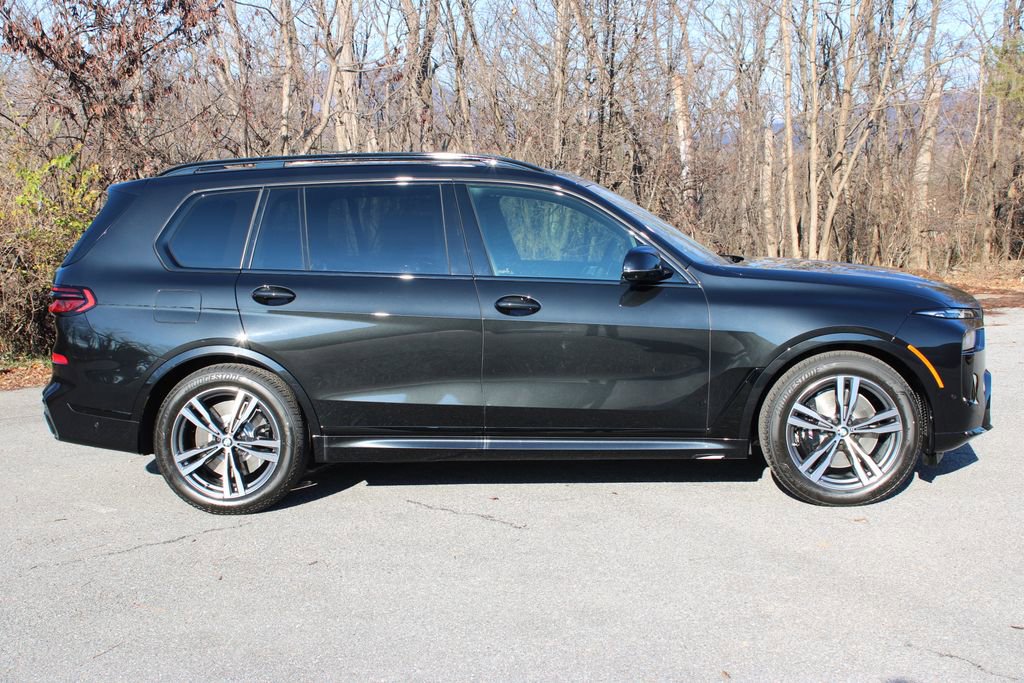 New 2026 BMW X7 M60i image 9