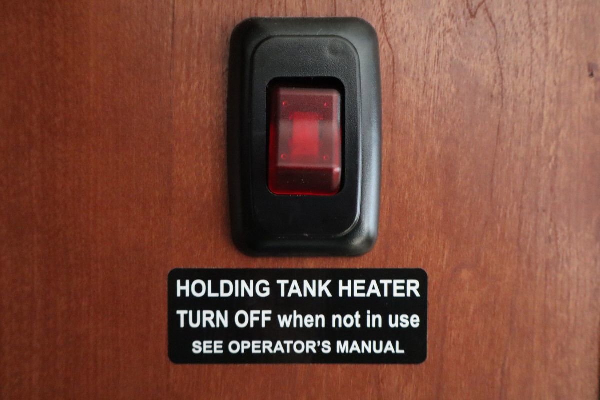 Used 2015 Ford E-450 and Econoline 450 Super Duty w/ Motorhome Prep Package image 59