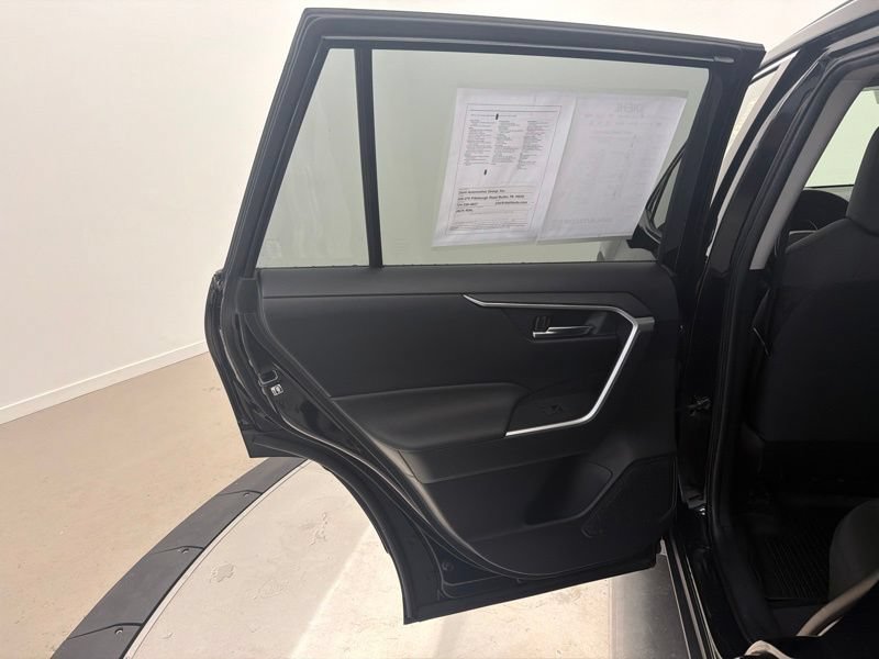 Used 2019 Toyota RAV4 XLE w/ Convenience Package AWD/4WD image 13