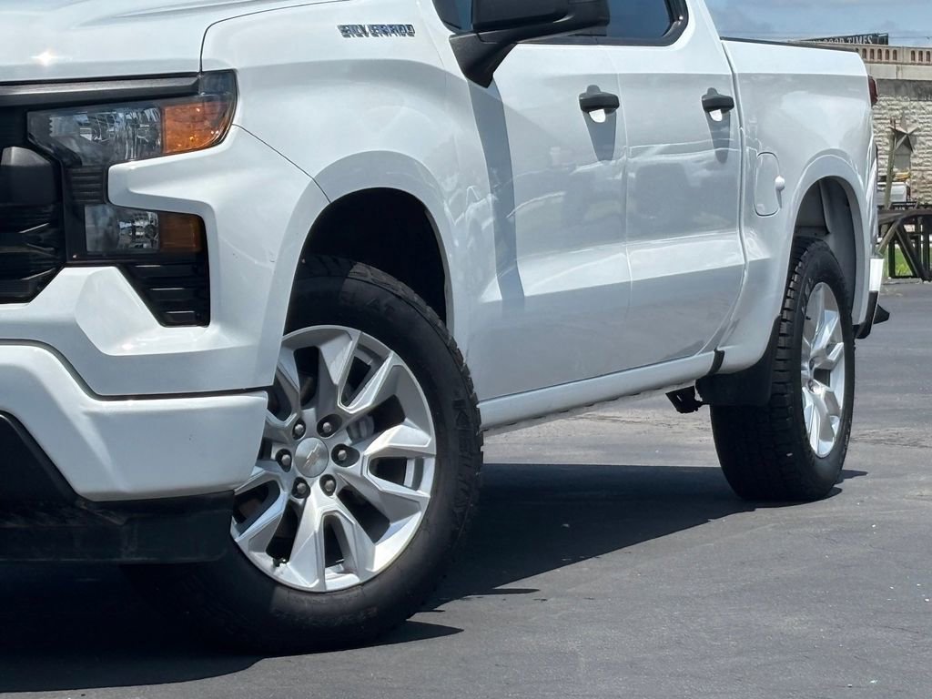 Certified 2024 Chevrolet Silverado 1500 Custom RWD image 3