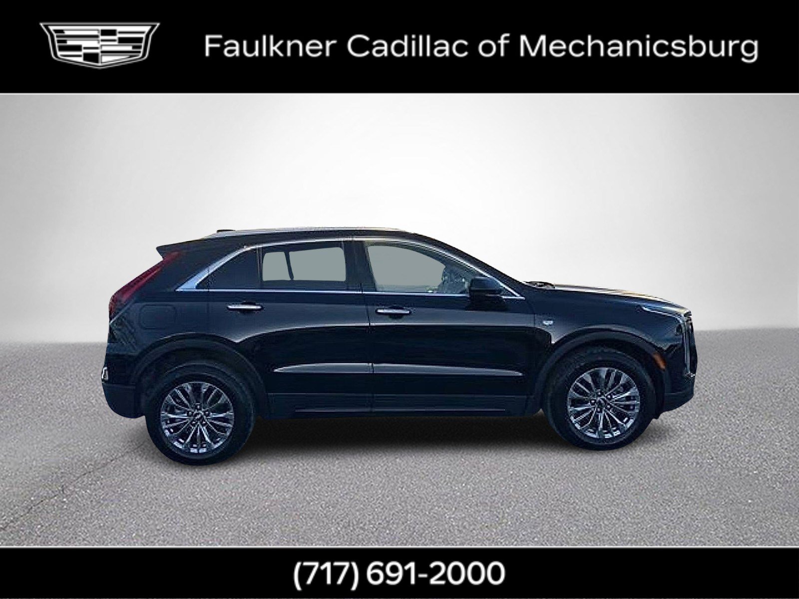 Used 2025 Cadillac XT4 Premium Luxury image 3