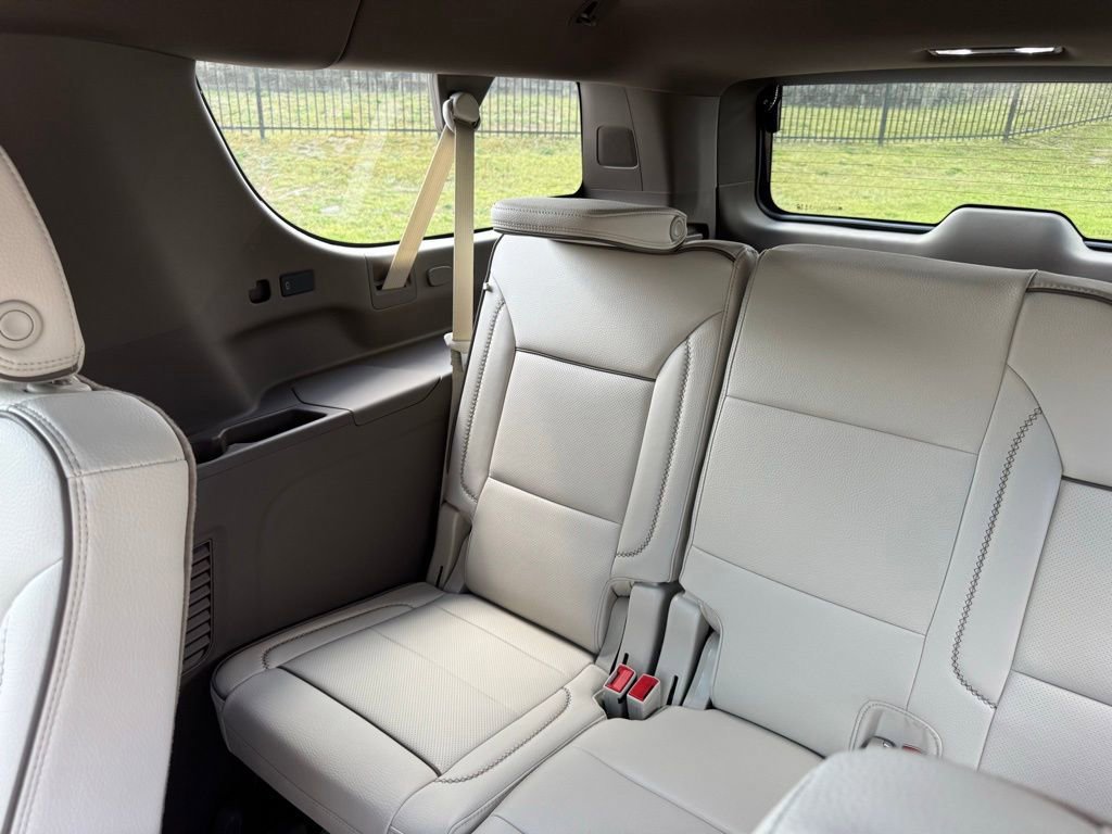 New 2025 GMC Yukon XL Denali w/ Denali Reserve Package image 25