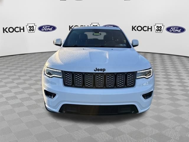Used 2021 Jeep Grand Cherokee Laredo X image 2