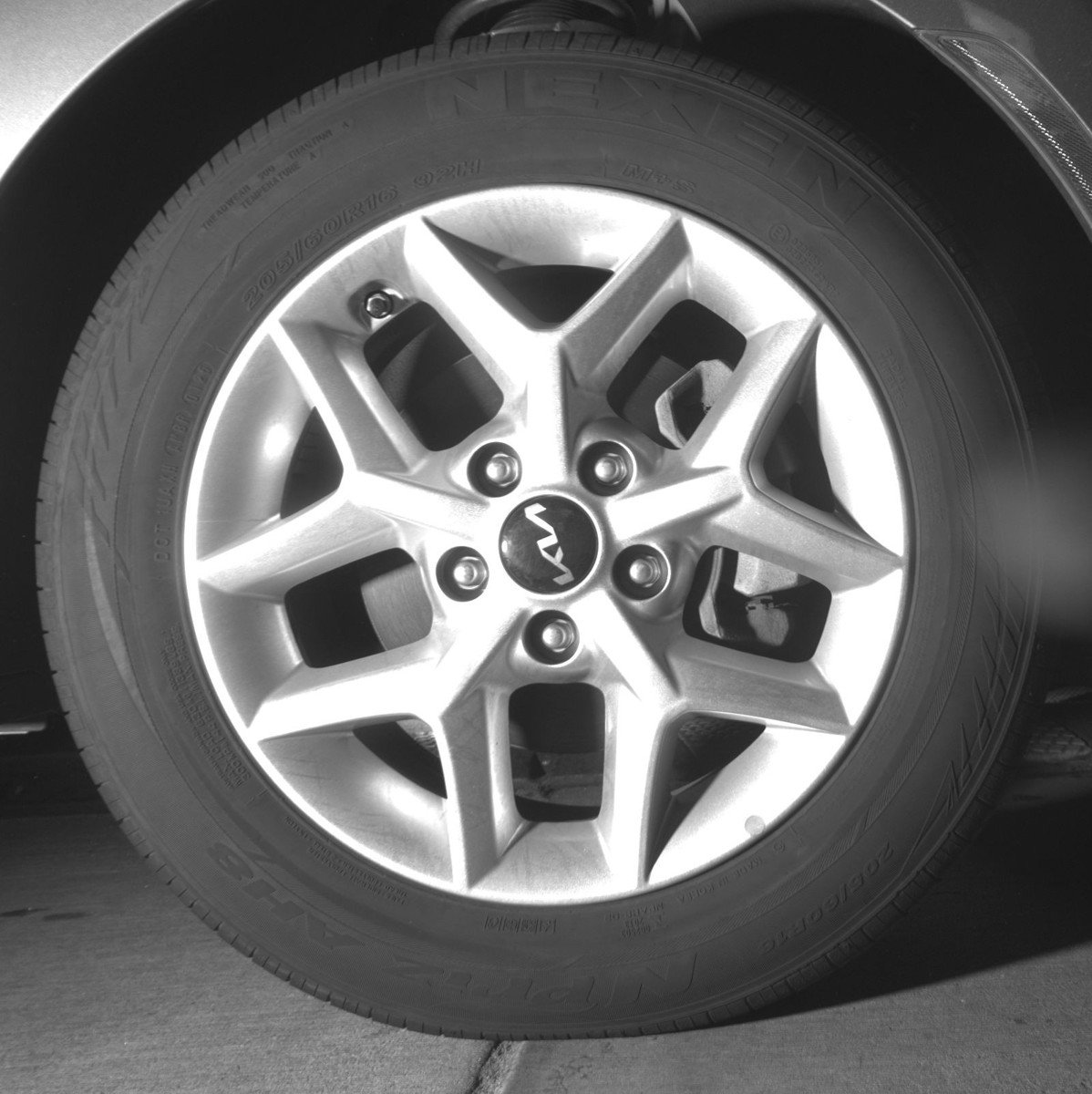 Used 2025 Kia Soul LX w/ LX Technology Package FWD image 13
