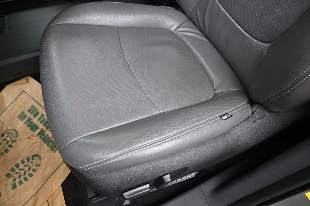 Used 2022 Toyota Sienna LE AWD/4WD image 22