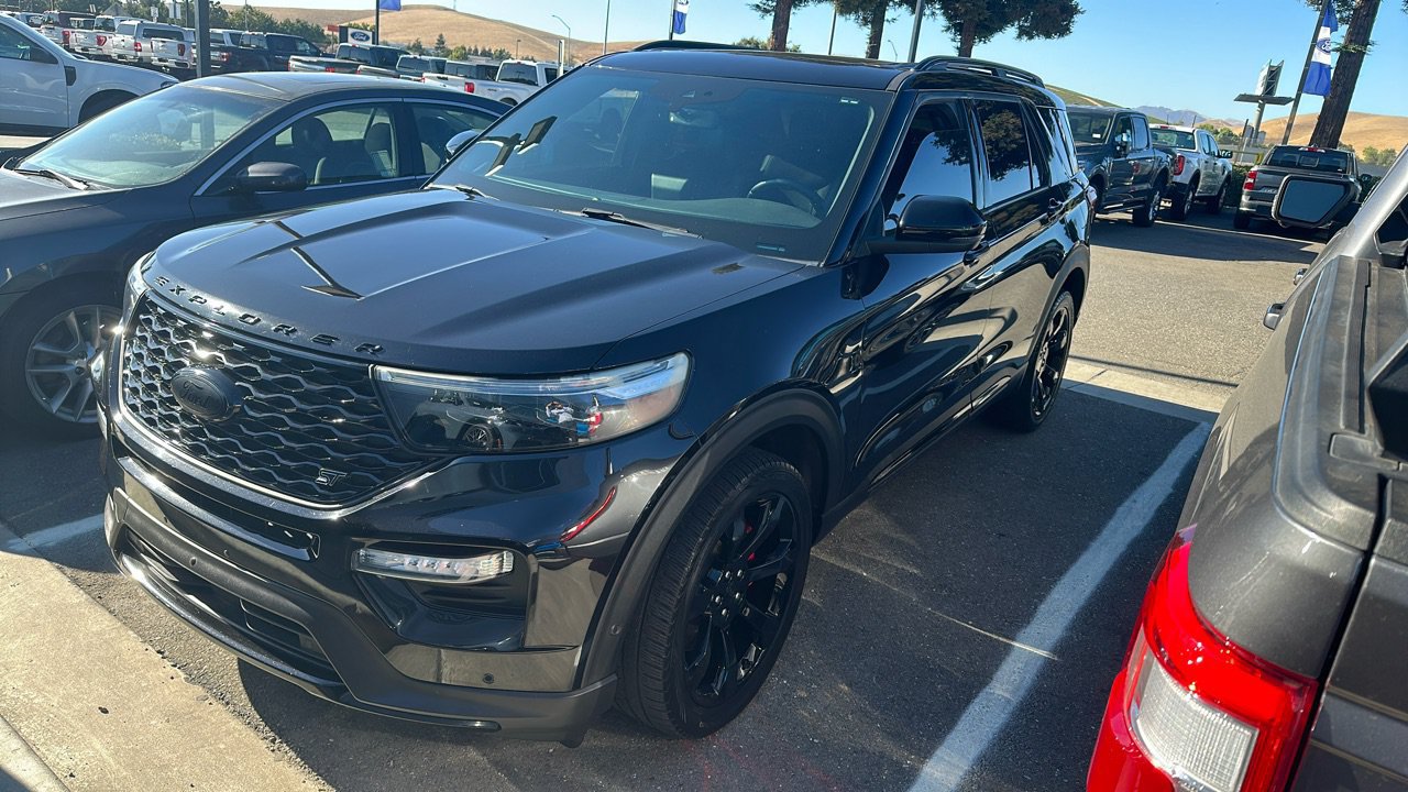 Used 2020 Ford Explorer ST w/ ST Street Pack AWD/4WD image 2