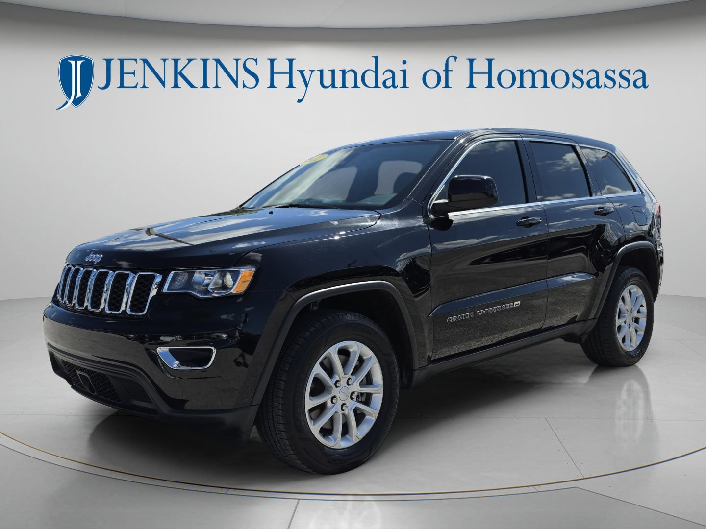 Used 2022 Jeep Grand Cherokee Laredo X RWD image 11